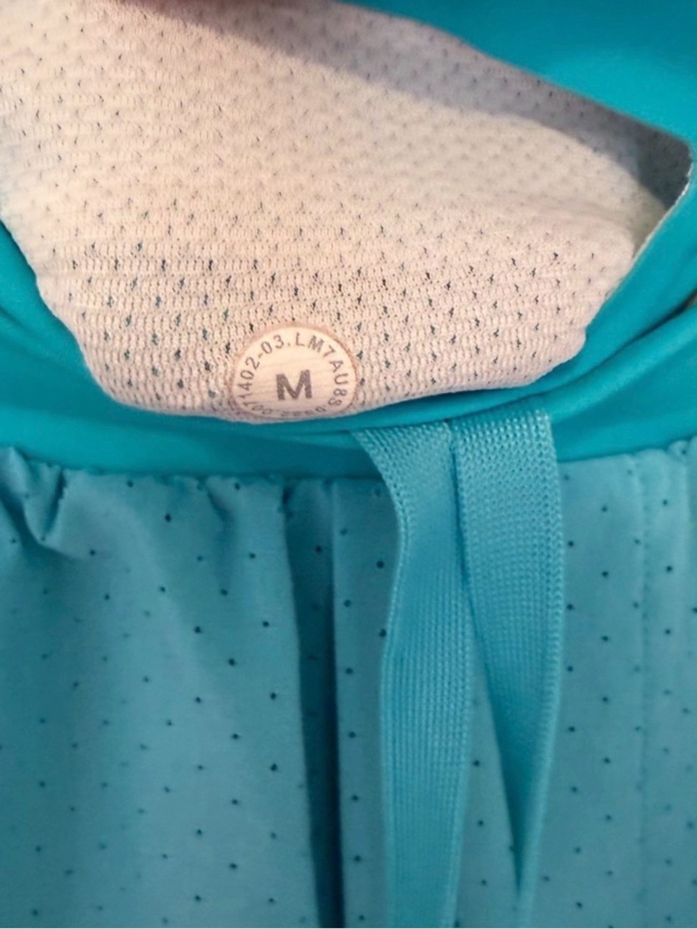 lululemon athletica Blue Fast and Free Lined 6” athletic shorts - Picture 3 of 3
